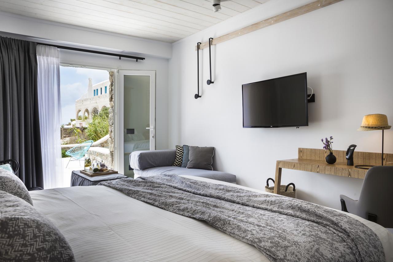 Amyth Of Mykonos